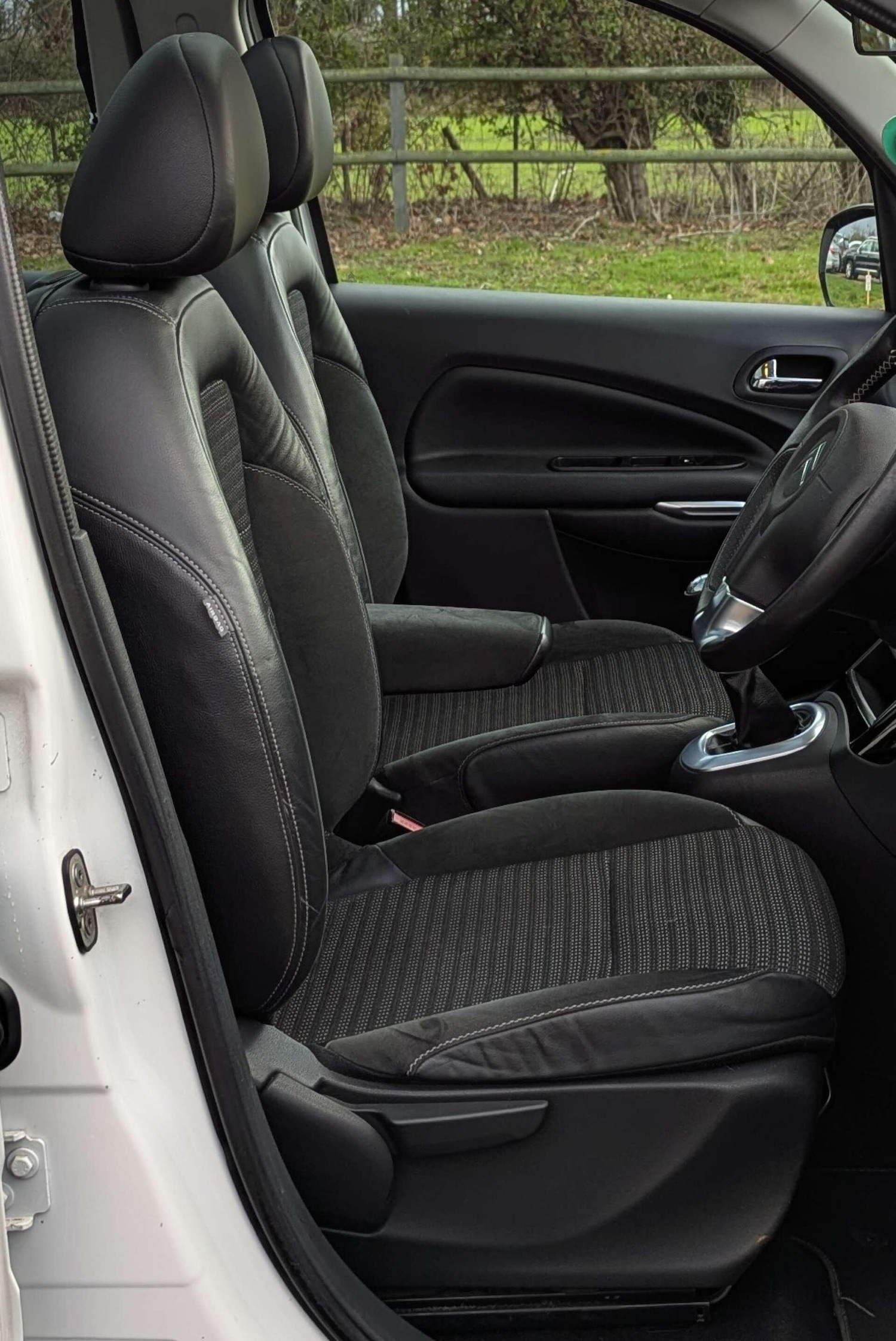 Used Citroen C3 Picasso 2012 for sale - 77202808: Photo 10