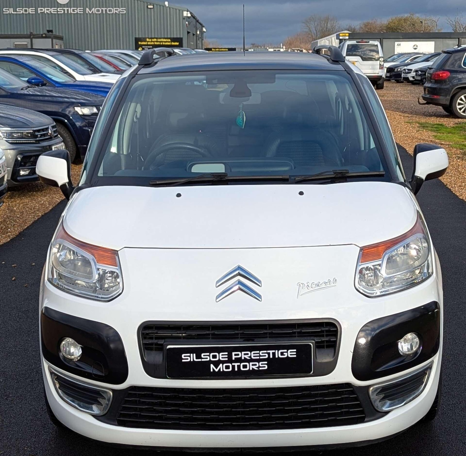 Used Citroen C3 Picasso 2012 for sale - 77202808: Photo 2