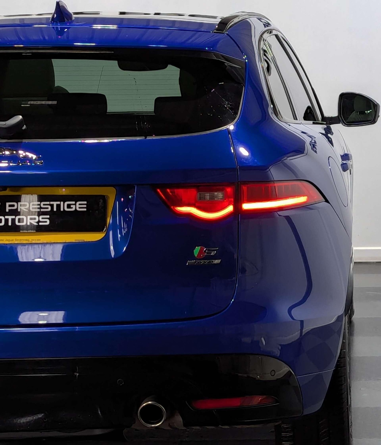 Used Jaguar F-Pace 2018 for sale - 77039676: Photo 12