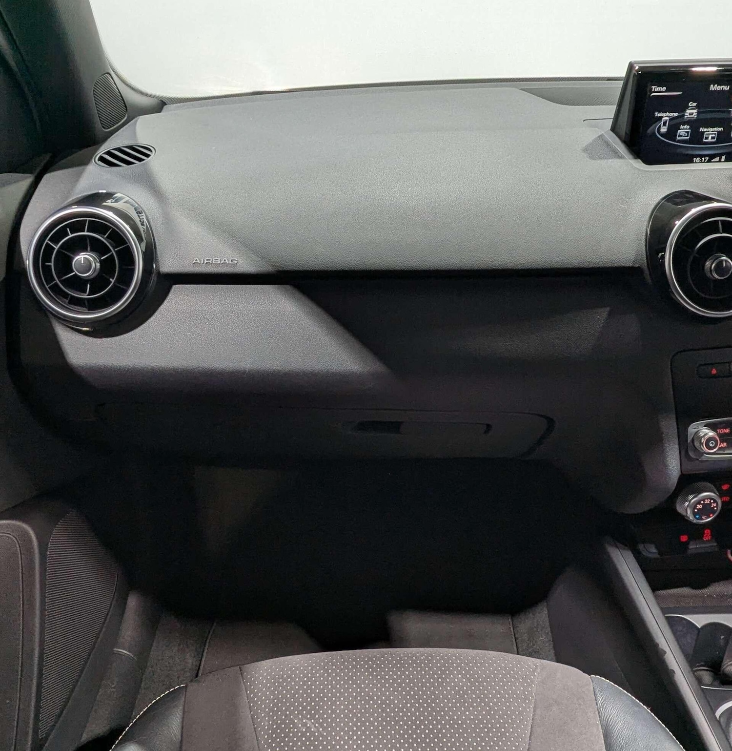 Used Audi A1 2015 for sale - 76926730: Photo 27