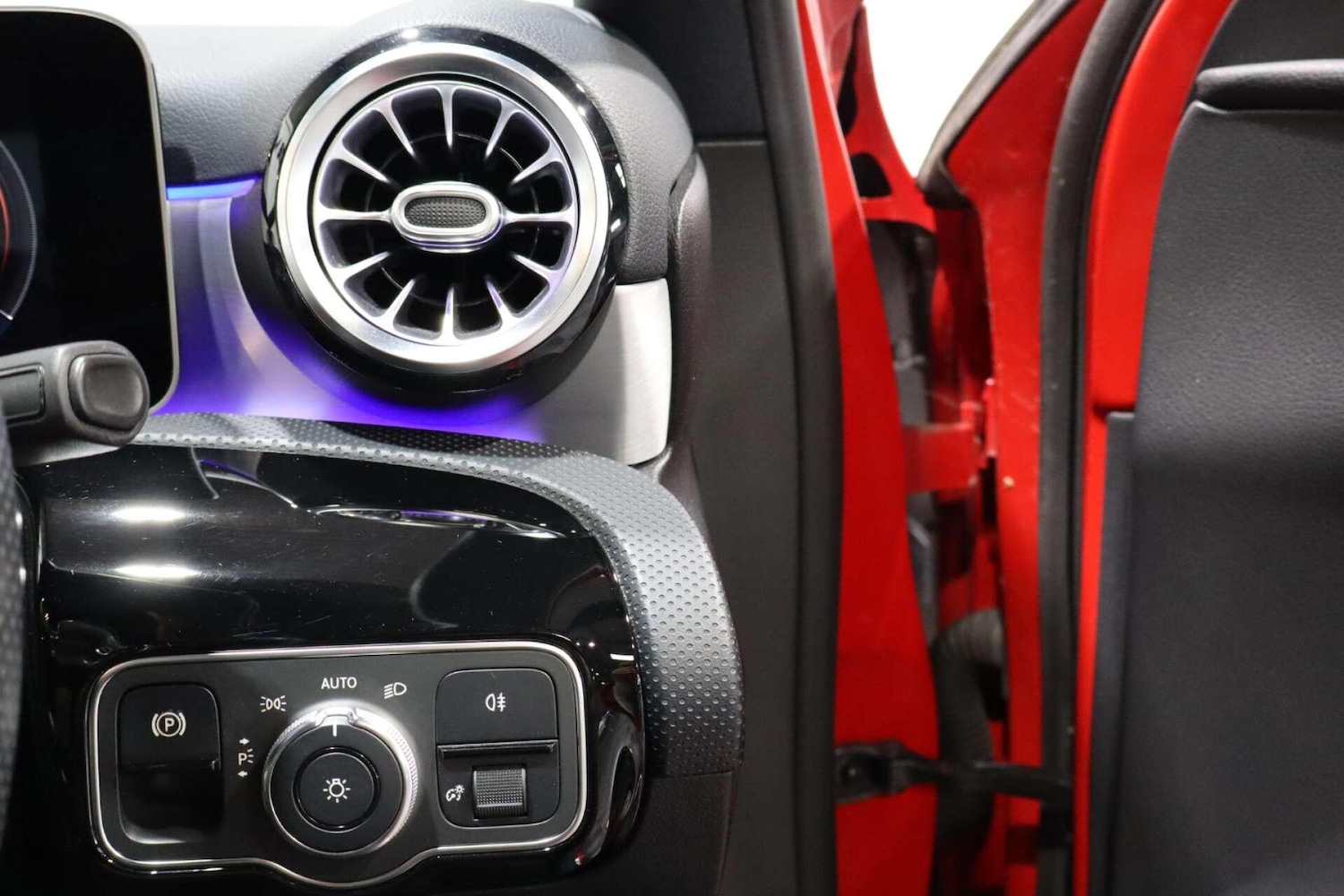 Used Mercedes-Benz A-Class 2019 for sale - 77982708: Photo 32