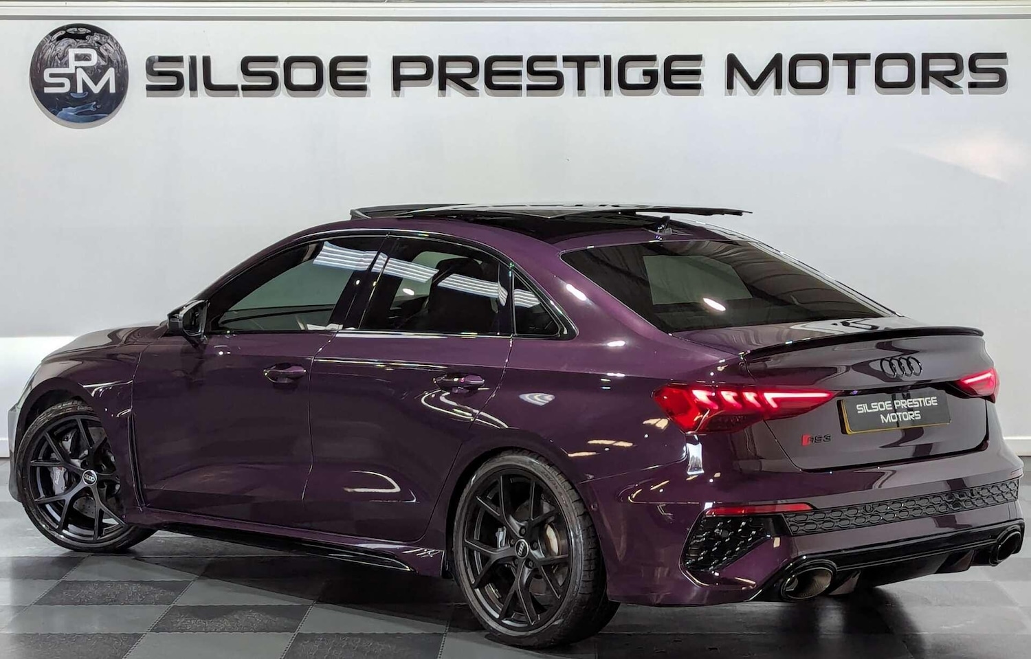 Used Audi RS3 2023 for sale - 77156608: Photo 2