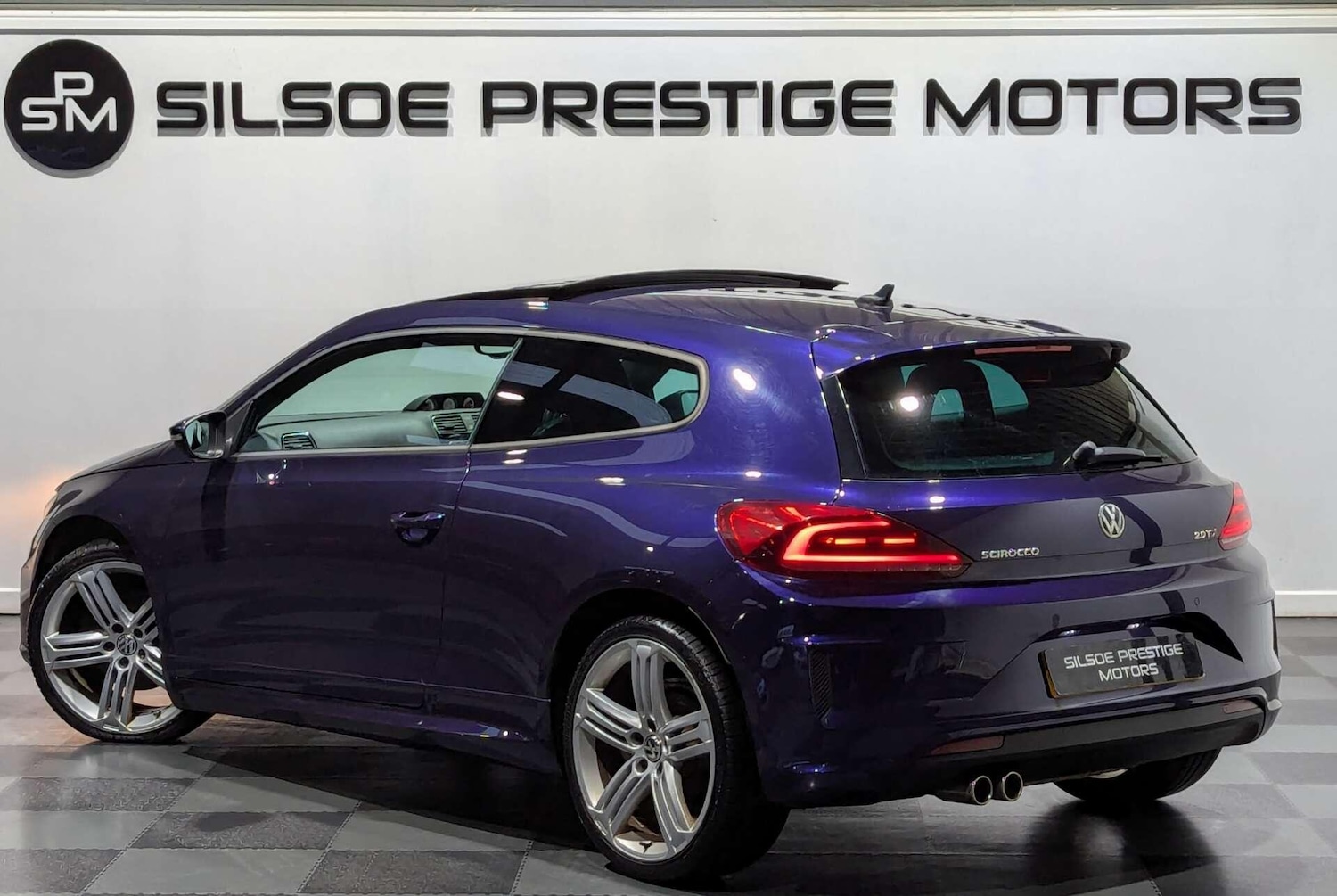Used Volkswagen Scirocco 2015 for sale - 77190741: Photo 2