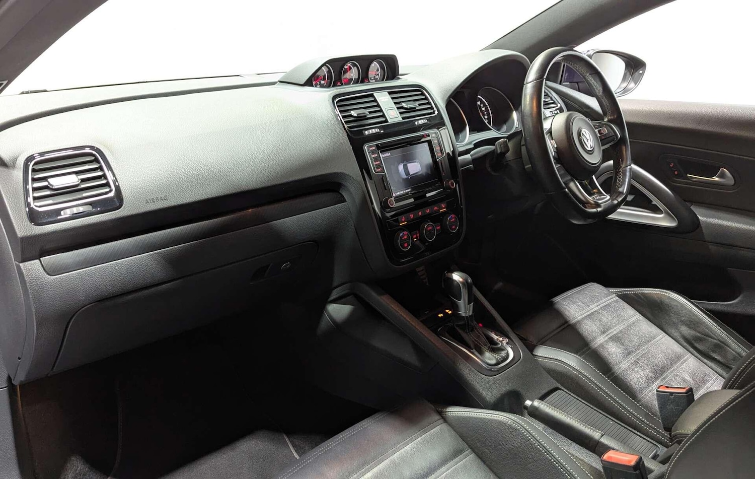 Used Volkswagen Scirocco 2015 for sale - 77190741: Photo 24