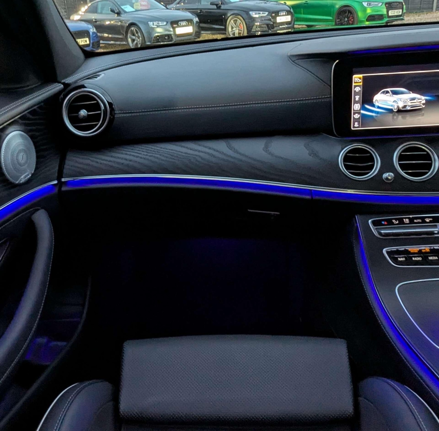 Used Mercedes-Benz E Class for sale - 76727550: Photo 31