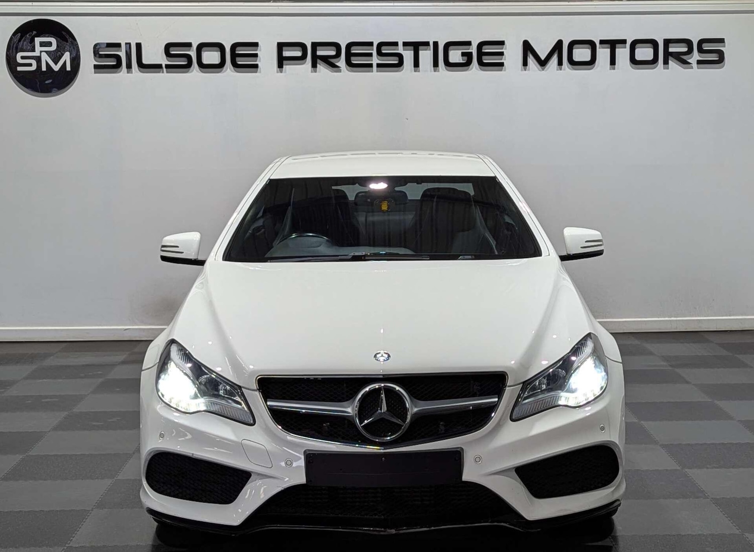 Used Mercedes-Benz E Class 2014 for sale - 77573811: Photo 4