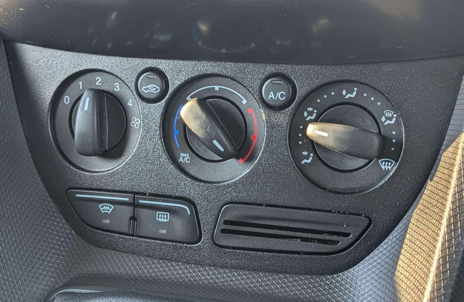 Used Ford Grand Tourneo Connect 2018 for sale - 77229279: Photo 21