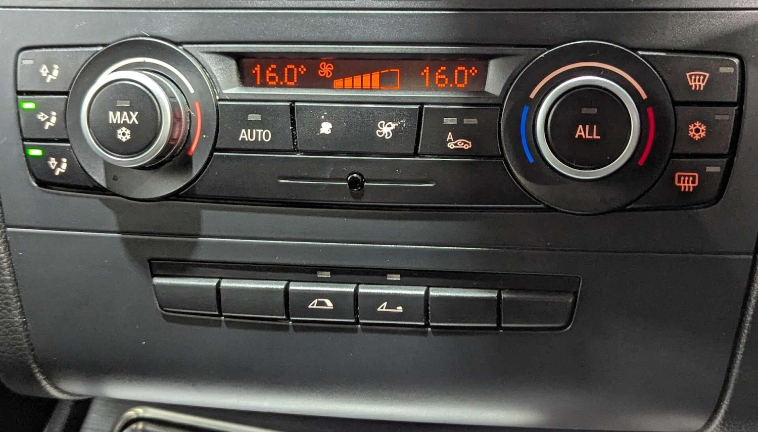 Used BMW 1 Series 2010 for sale - 77799459: Photo 30