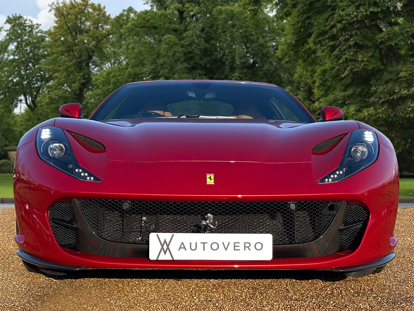 Used Ferrari 812 Superfast 2019 for sale - 77818148: Photo 2