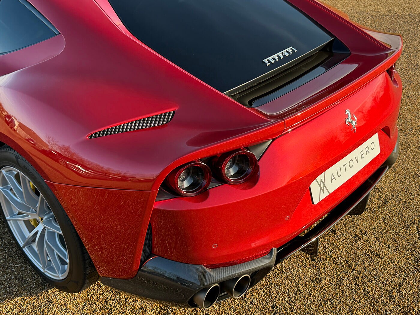 Used Ferrari 812 Superfast 2019 for sale - 77818148: Photo 25