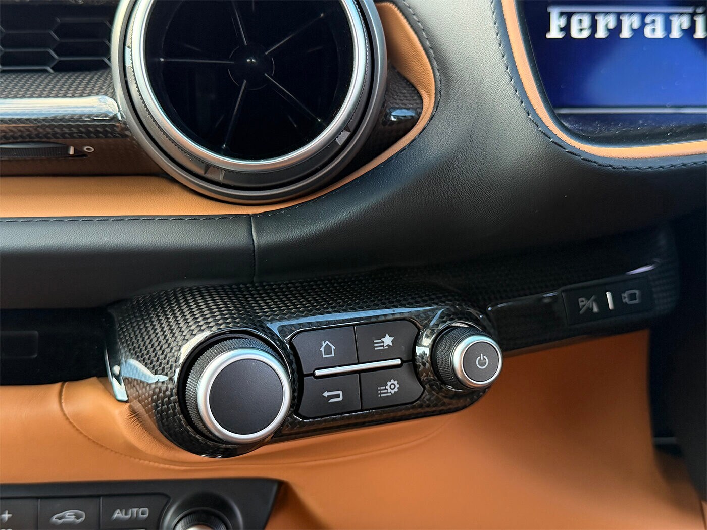 Used Ferrari 812 Superfast 2019 for sale - 77818148: Photo 71