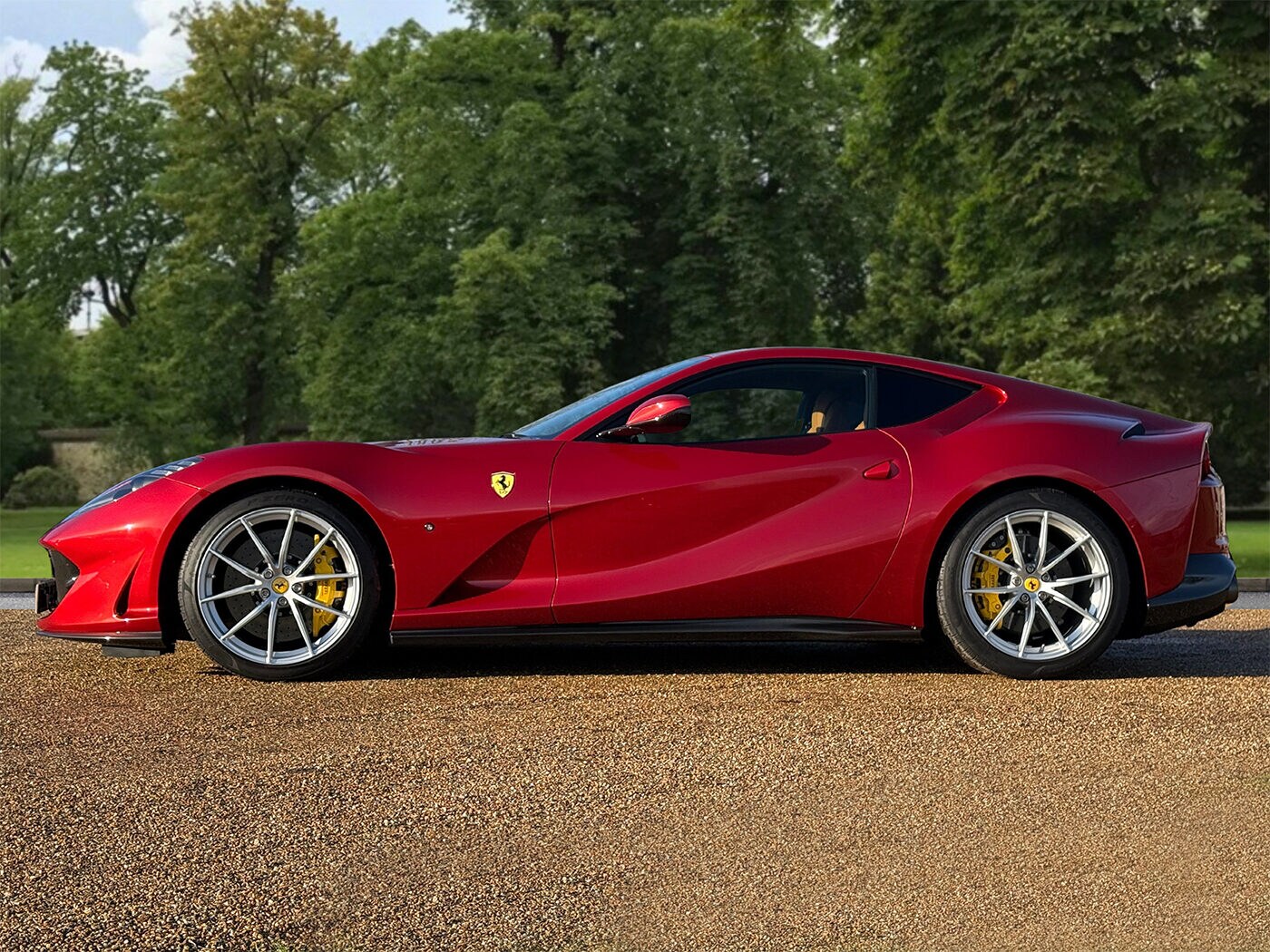 Used Ferrari 812 Superfast 2019 for sale - 77818148: Photo 8