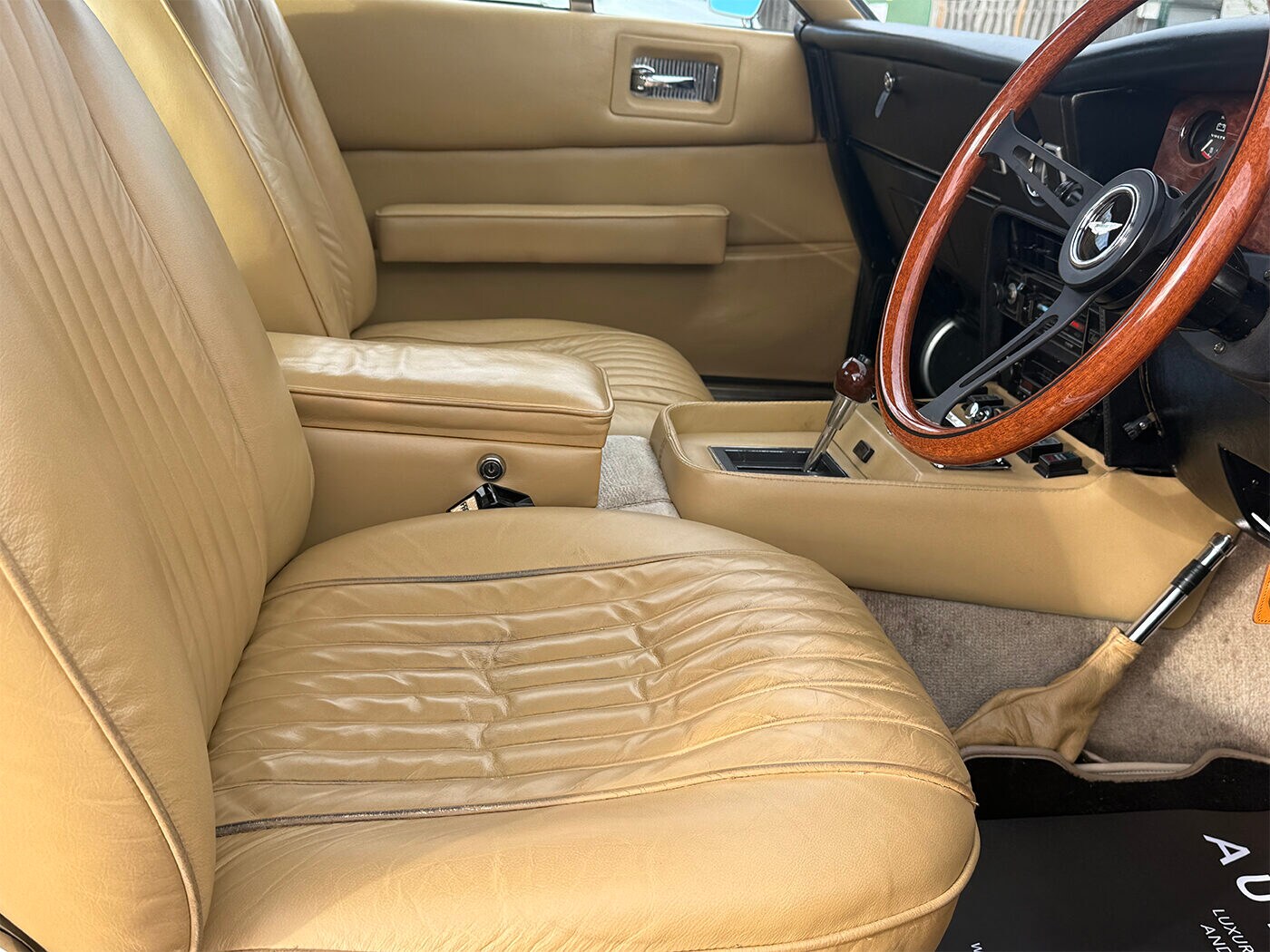 Used Aston Martin V8 1978 for sale - 77818179: Photo 36