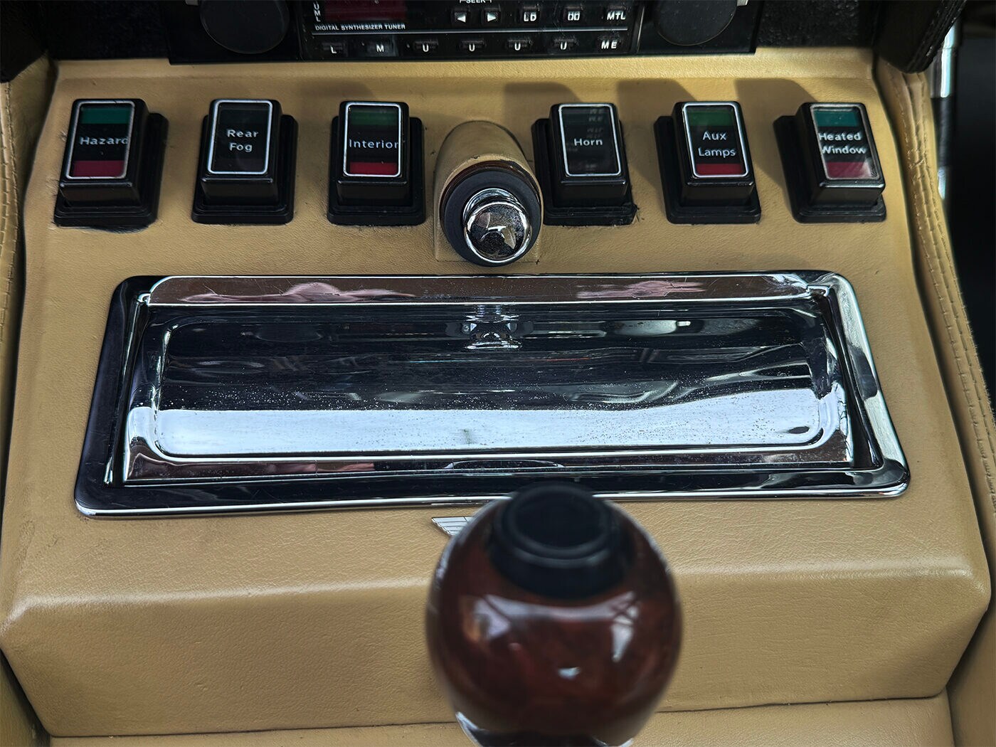 Used Aston Martin V8 1978 for sale - 77818179: Photo 51