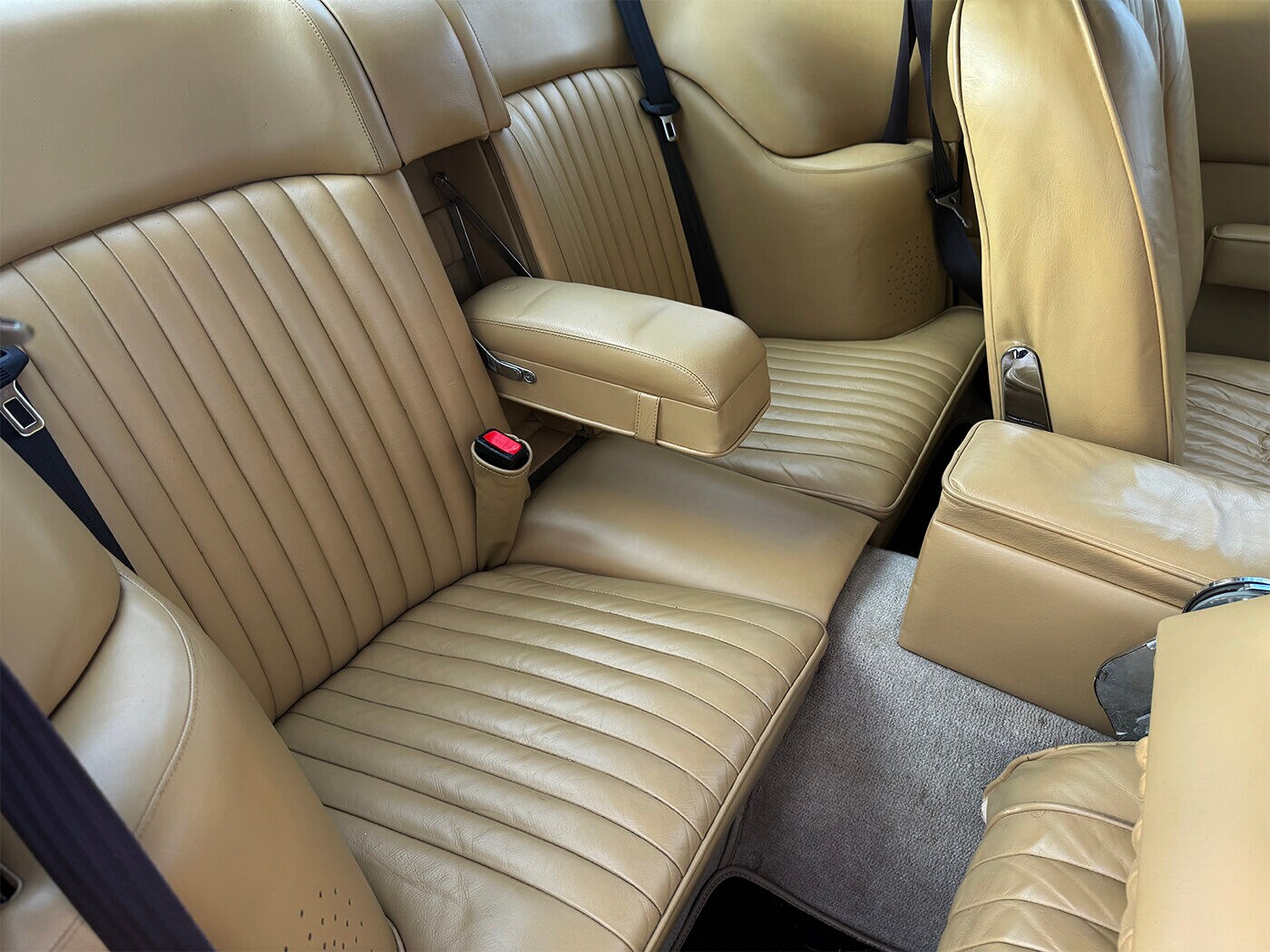 Used Aston Martin V8 1978 for sale - 77818179: Photo 55