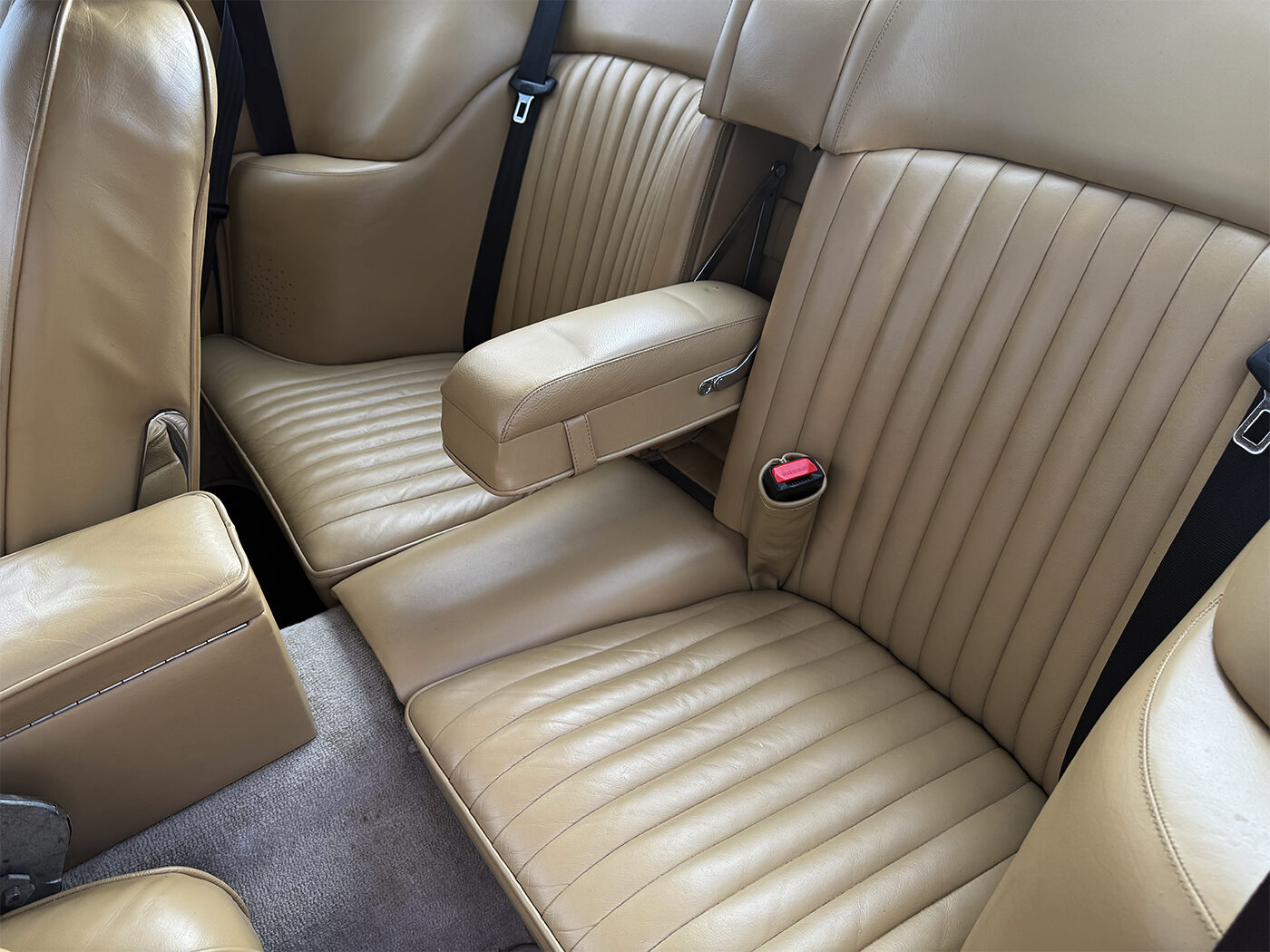 Used Aston Martin V8 1978 for sale - 77818179: Photo 56