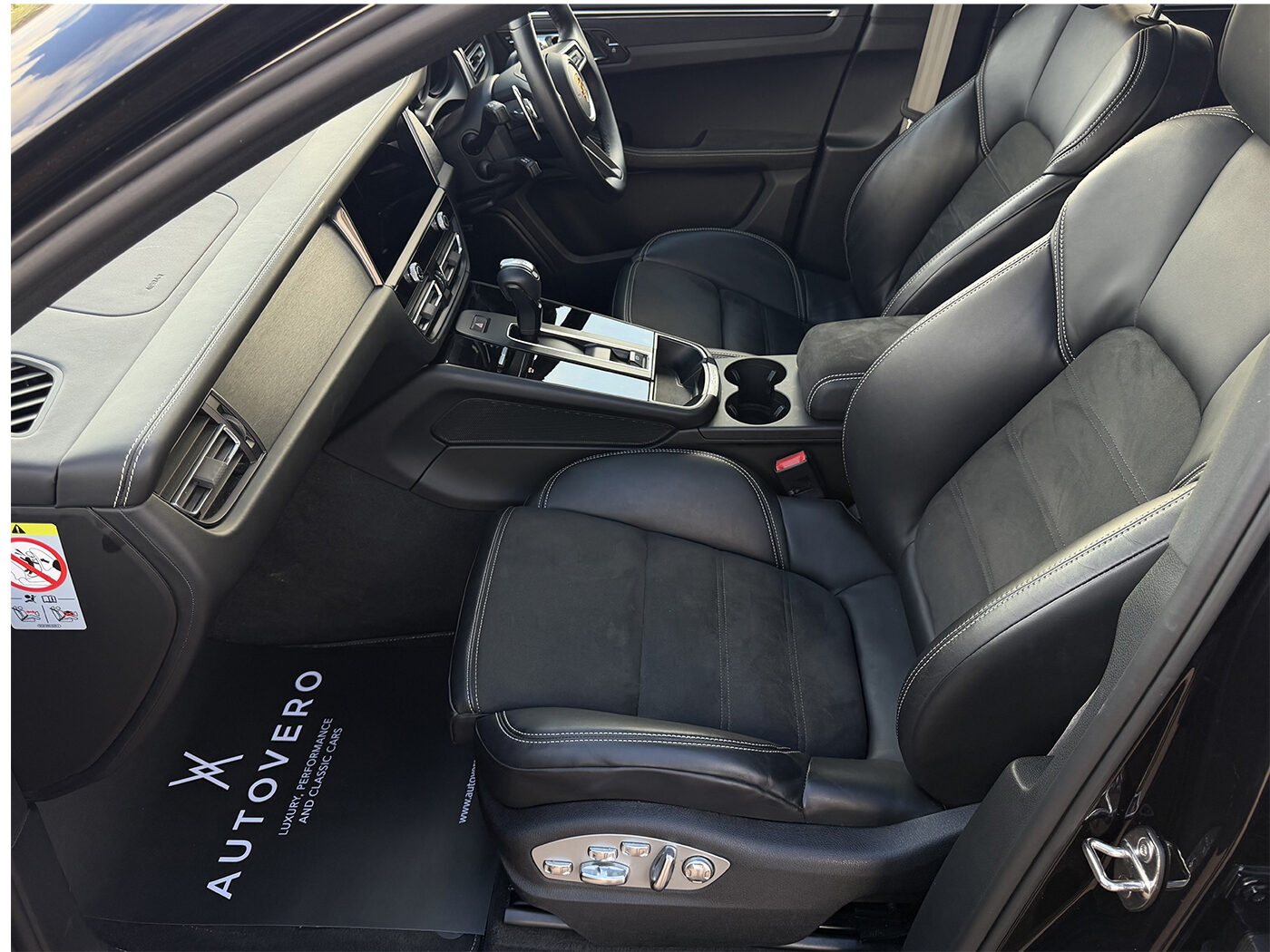 Used Porsche Macan 2024 for sale - 77818156: Photo 37