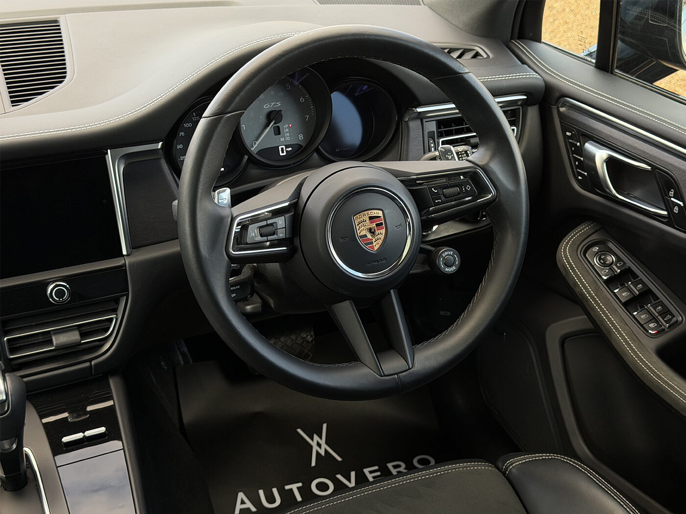 Used Porsche Macan 2024 for sale - 77818156: Photo 50