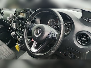 Used Mercedes-Benz Vito 2019 for sale - 76123733: Photo 2