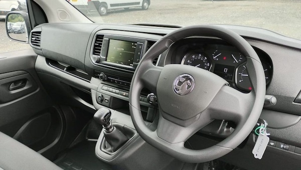 Used Vauxhall Vivaro 2023 for sale - 76123731: Photo 2