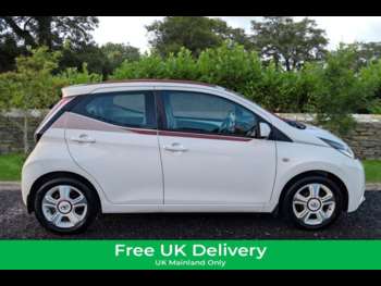 2017 (67) - Toyota Aygo FUN X-CLAIM VVT-I 5 Door Hatch Back With Features include Leather Sports Se