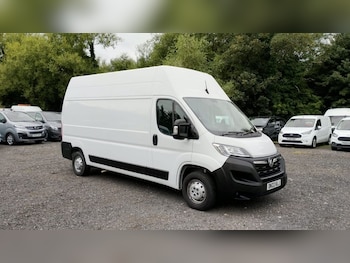 Vauxhall - Movano