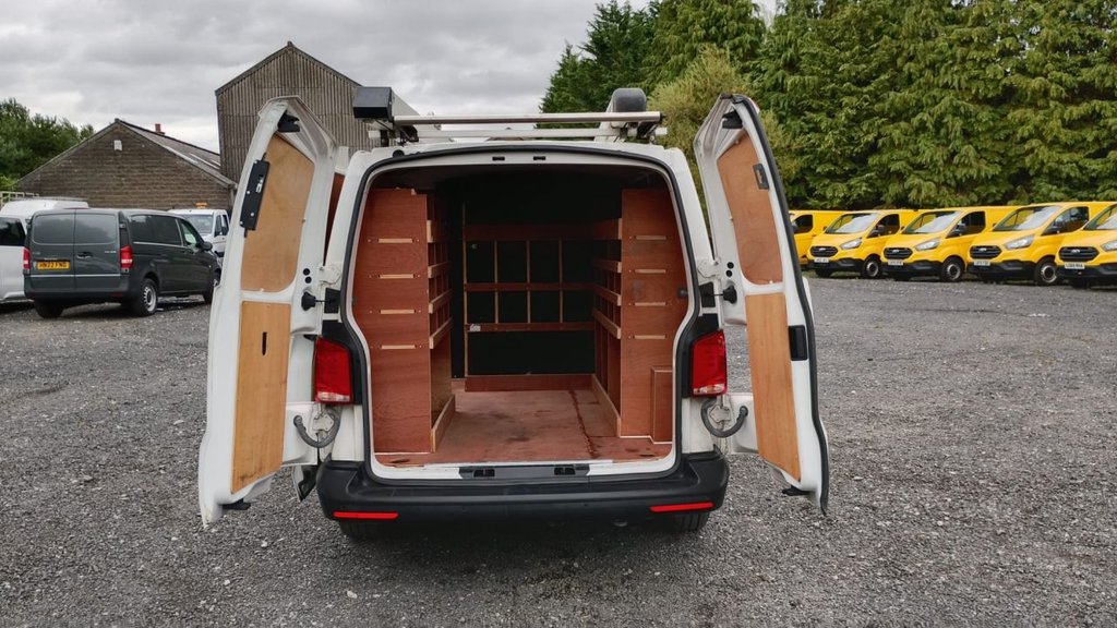 Used Volkswagen Transporter 2021 for sale - 76123717: Photo 3