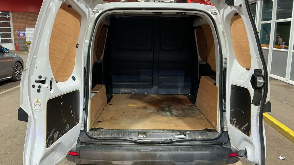 Used Renault Kangoo 2023 for sale - 77384665: Photo 4