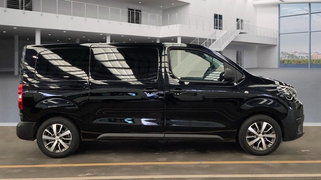 Used Toyota ProAce 2022 for sale - 77436923: Photo 8