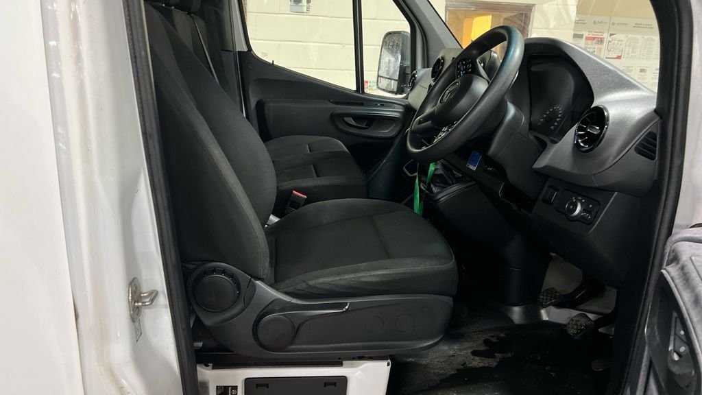 Used Mercedes-Benz Sprinter 2023 for sale - 77680679: Photo 11