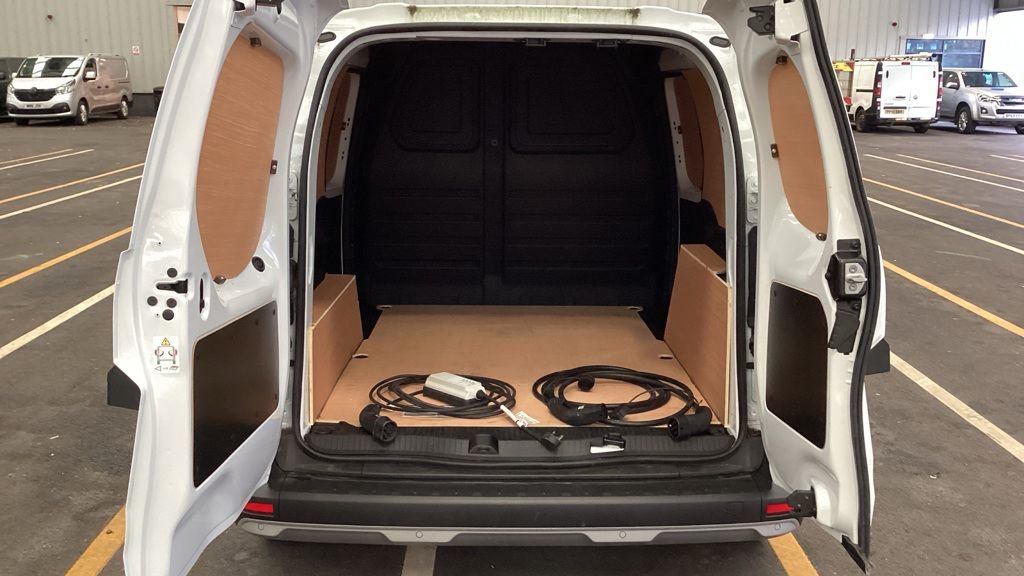 Used Nissan Other 2023 for sale - 77133718: Photo 6