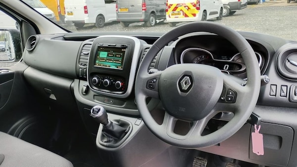 Used Renault Trafic 2021 for sale - 76123716: Photo 2