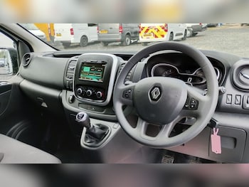 Used Renault Trafic 2021 for sale - 76123716: Photo 2
