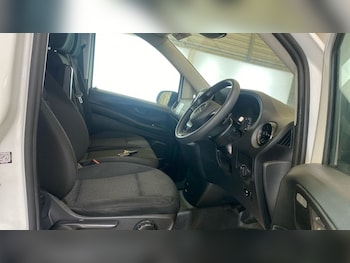 Used Mercedes-Benz Vito 2022 for sale - 76950202: Photo