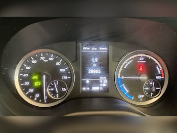 Used Mercedes-Benz Vito 2022 for sale - 76950202: Photo