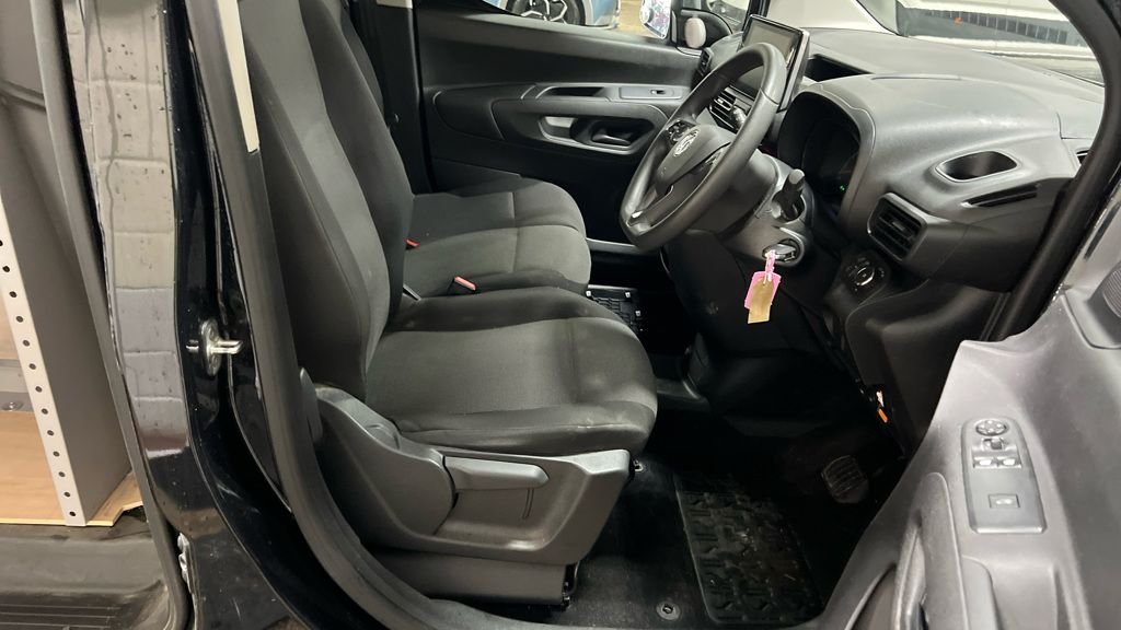 Used Vauxhall Combo 2023 for sale - 76470218: Photo 2