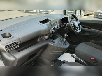 Used Vauxhall Combo 2020 for sale - 76123705: Photo 2