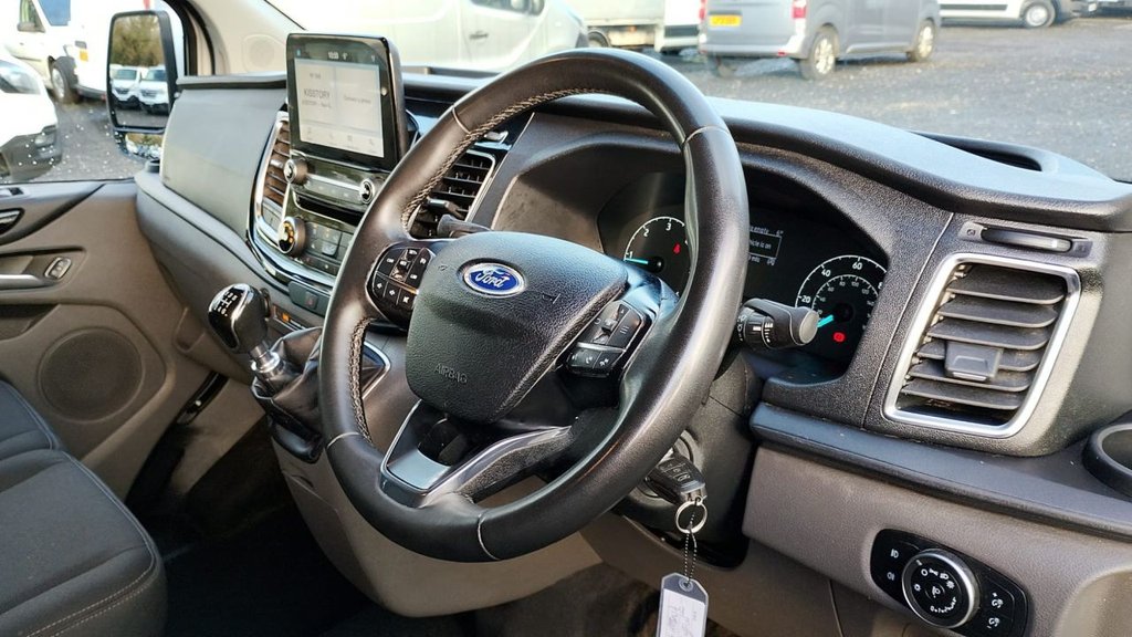 Used Ford Transit Custom 2023 for sale - 77269182: Photo 2