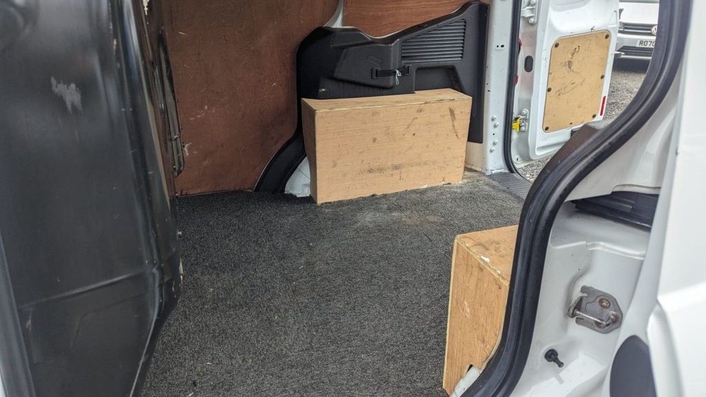 Used Ford Transit Courier 2019 for sale - 76123676: Photo 3