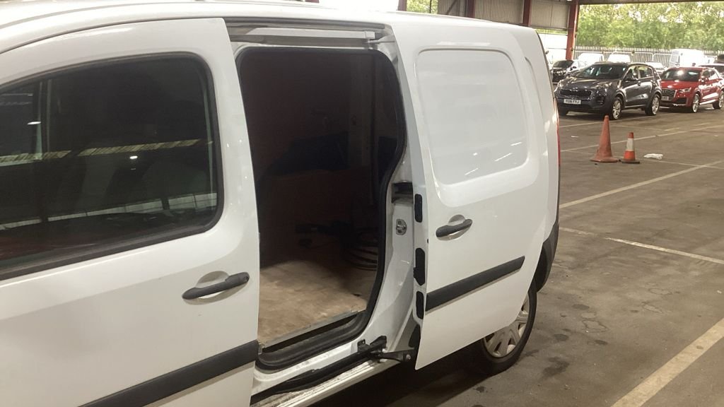 Used Renault Kangoo 2018 for sale - 76333349: Photo 8