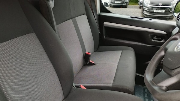 Used Vauxhall Vivaro 2020 for sale - 76123682: Photo 17
