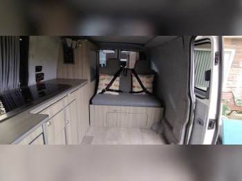 Used Volkswagen Transporter 2012 for sale - 76118934: Photo