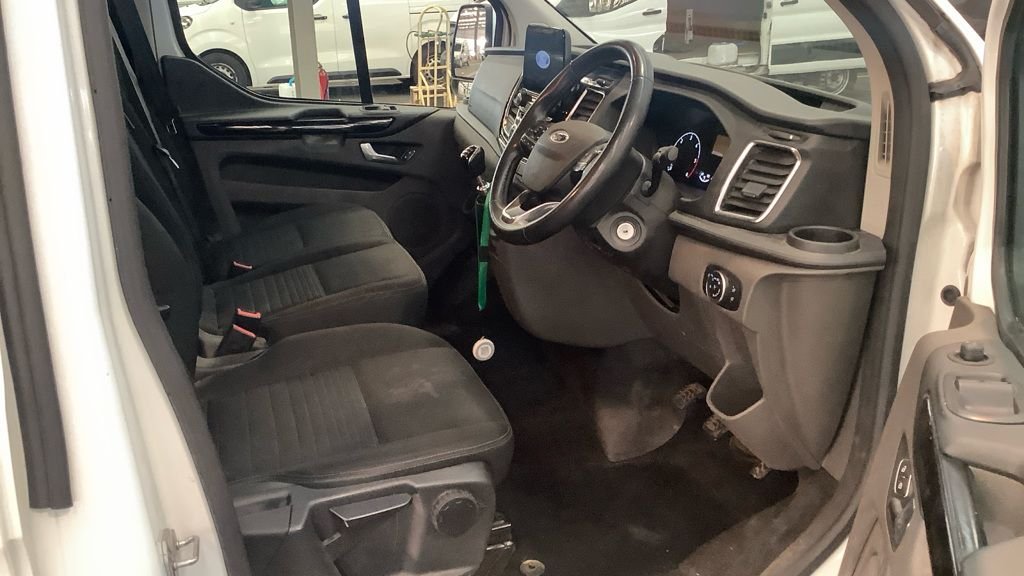 Used Ford Transit Custom 2023 for sale - 76821072: Photo 2