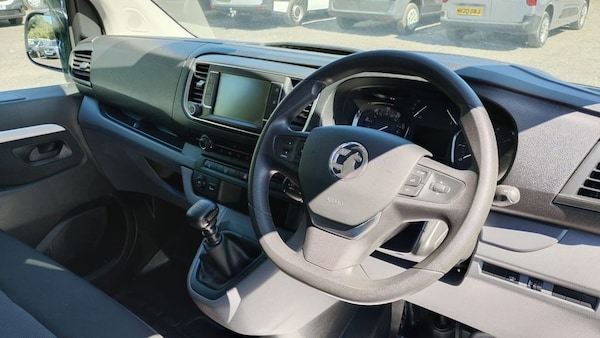 Used Vauxhall Vivaro 2021 for sale - 76123680: Photo 2