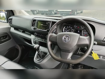 Used Vauxhall Vivaro 2020 for sale - 76123694: Photo 2