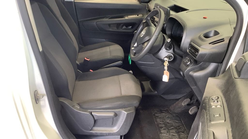 Used Vauxhall Combo 2021 for sale - 76470273: Photo 2