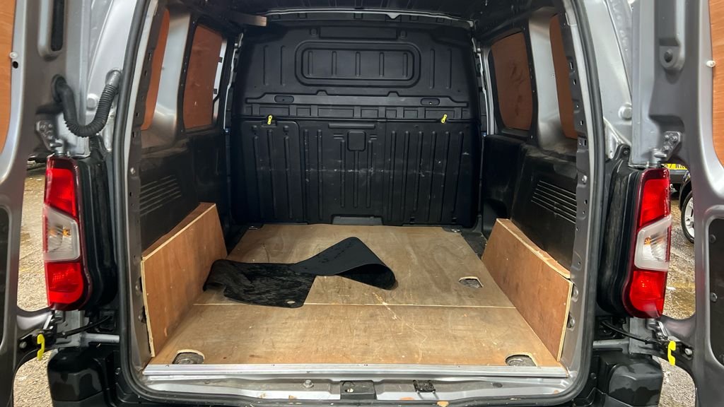 Used Peugeot e-Partner 2022 for sale - 76356507: Photo 3