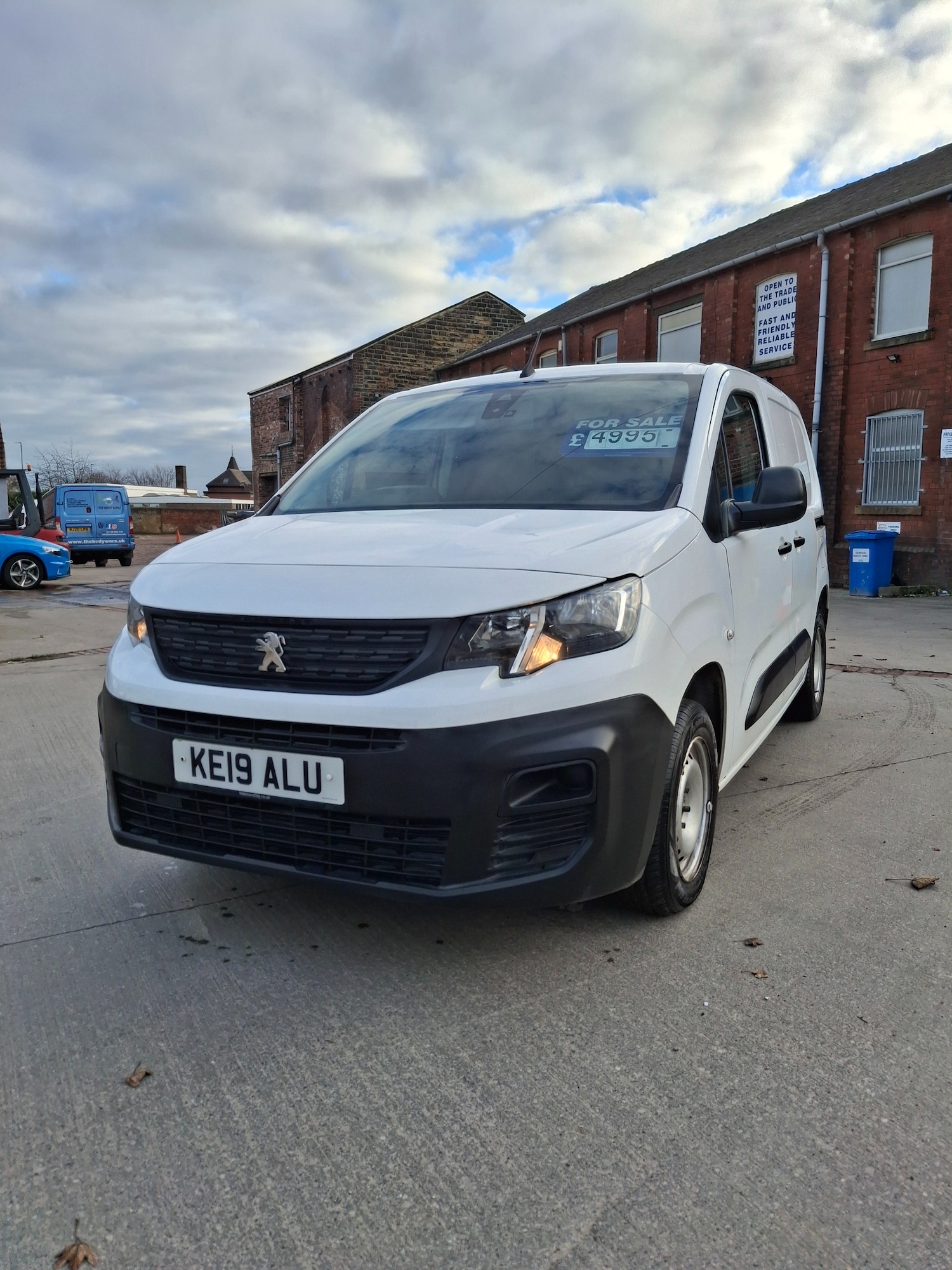 Used Peugeot Partner 2019 for sale - 76985134: Photo 2