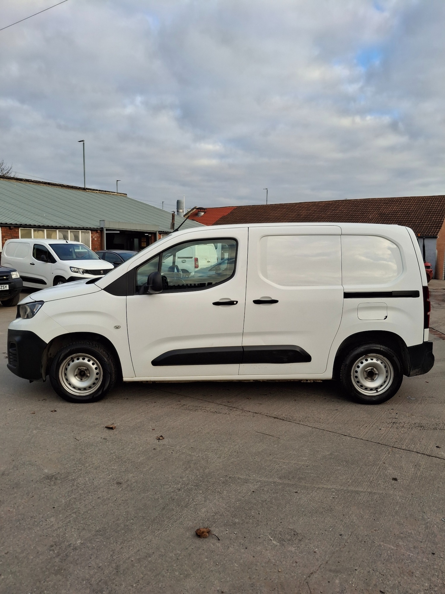 Used Peugeot Partner 2019 for sale - 76985134: Photo 3