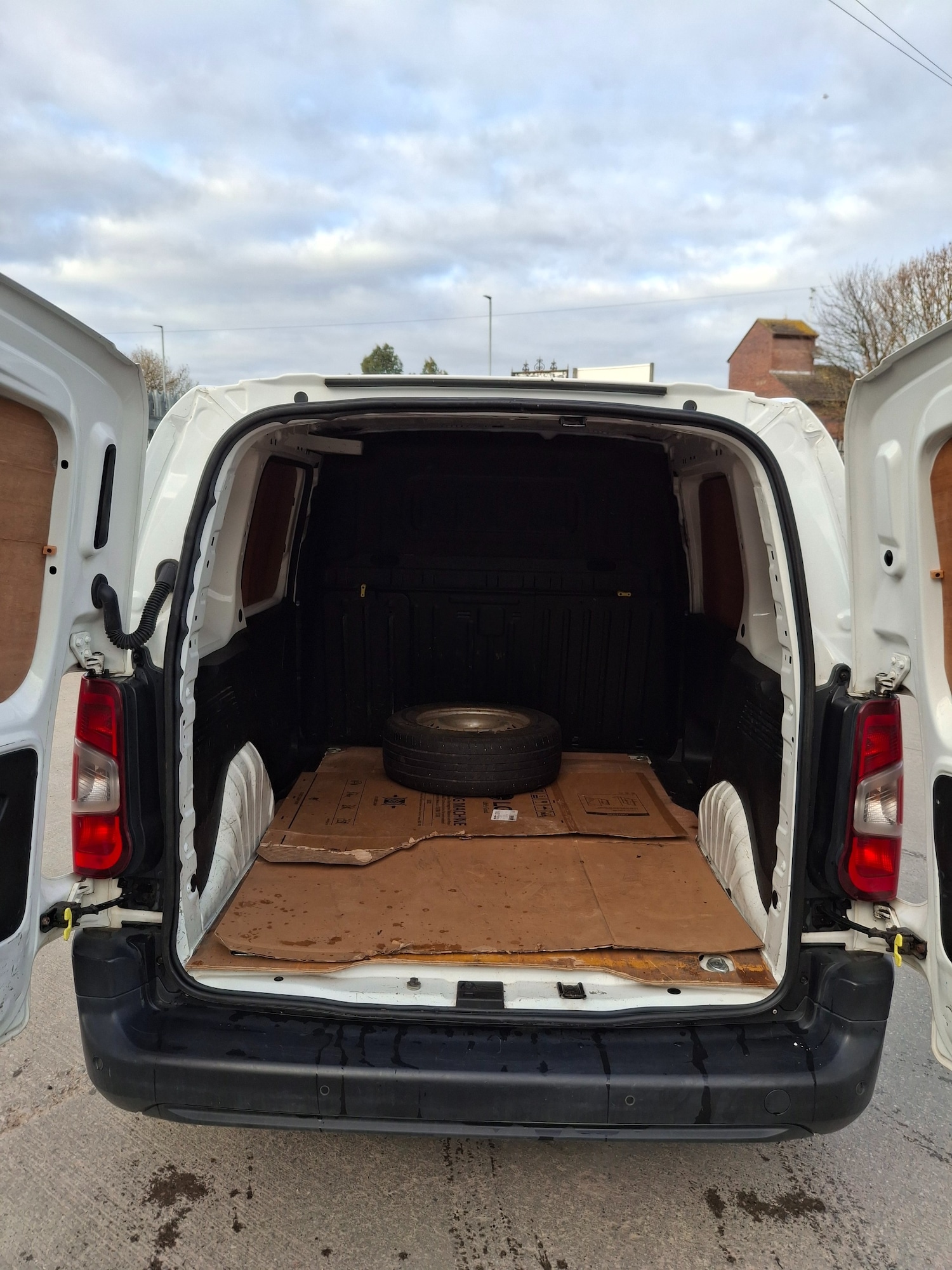 Used Peugeot Partner 2019 for sale - 76985134: Photo 6